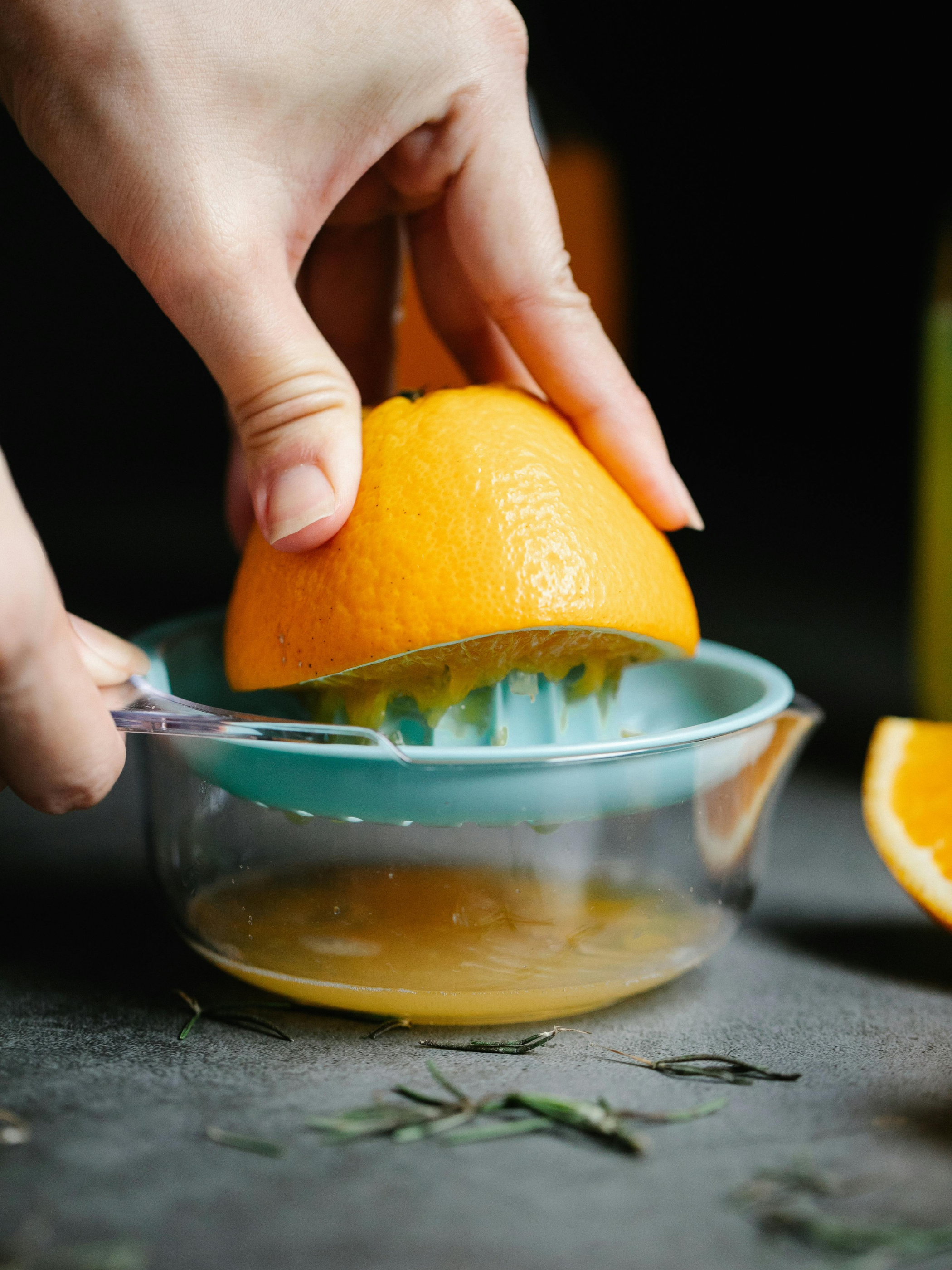 5 Everyday Food Essentials for Collagen Production